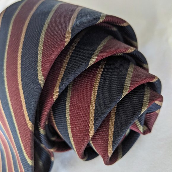 Farrell Reed for Davidsons of W. Virginia Silk Tie - Picture 2 of 12